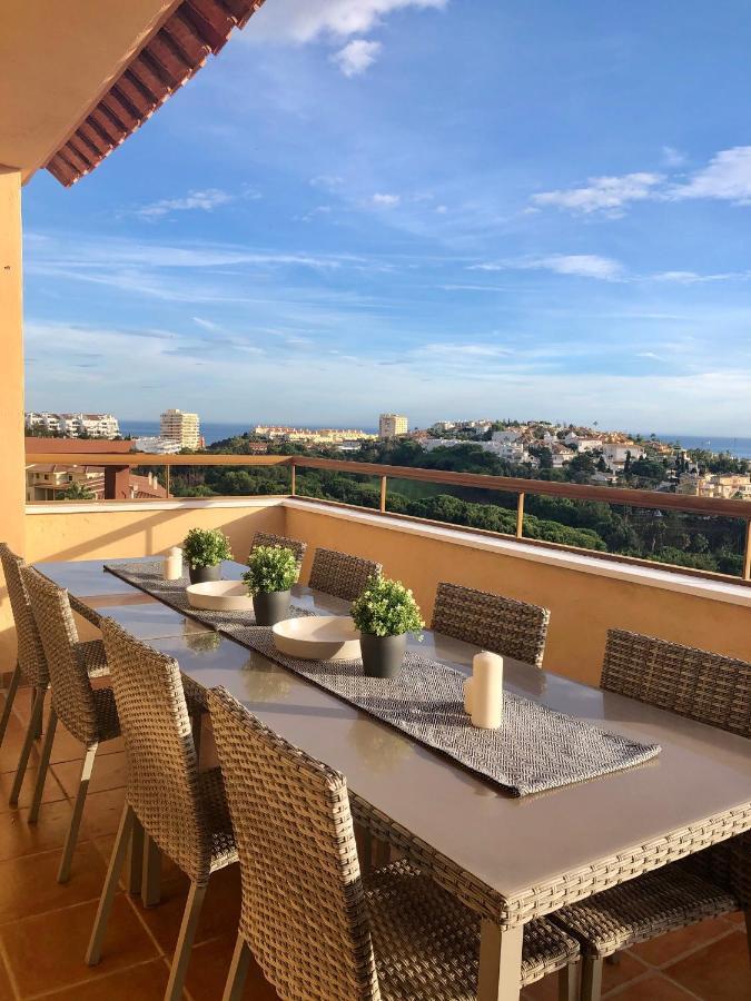 Luxurious Duplex Penthouse With Golf And Sea Views Appartement